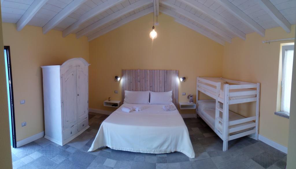 Casale Diletta Bed & Breakfast Castiadas Phòng bức ảnh